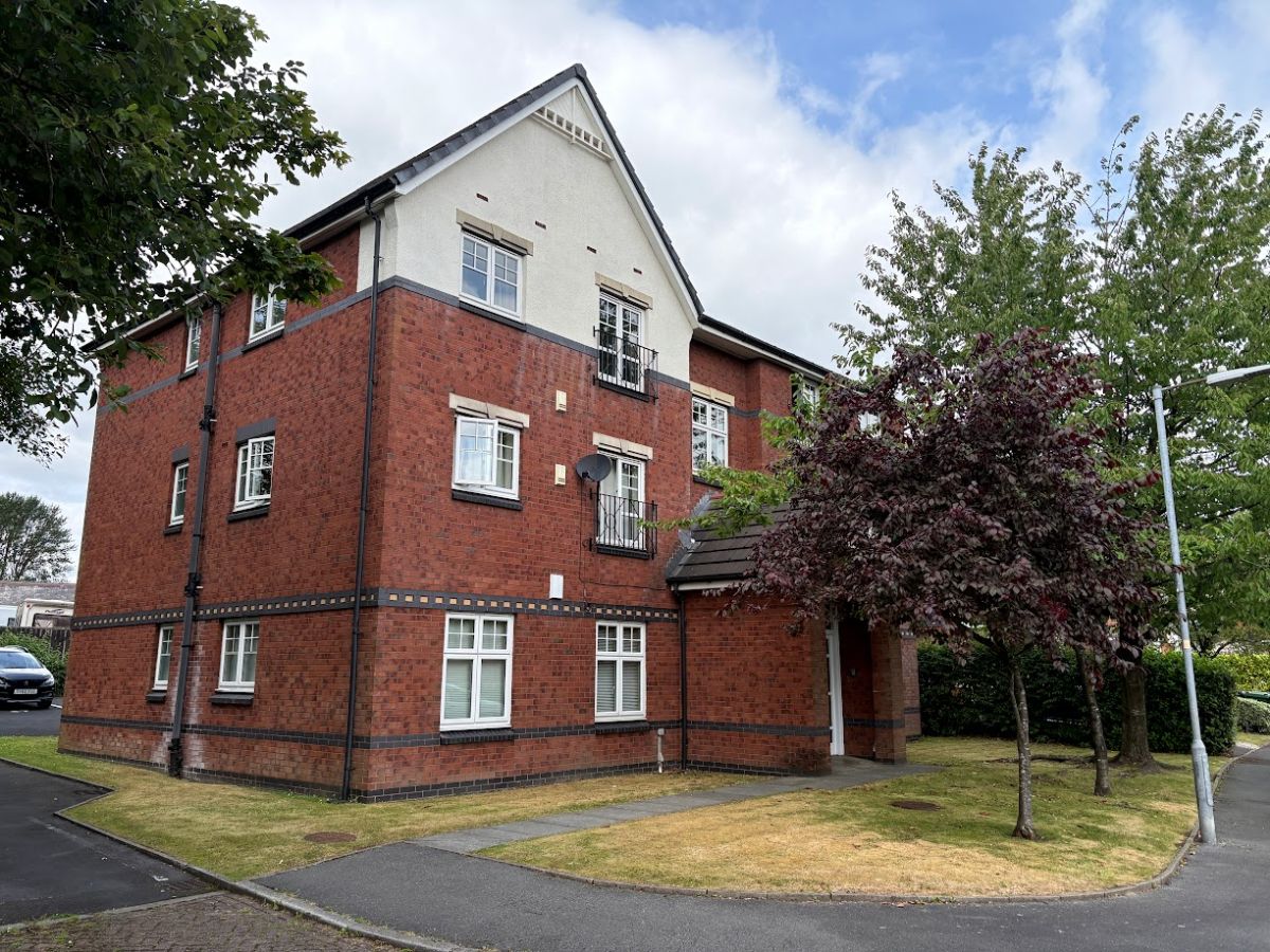 2 bedroom Apartment For Sale
