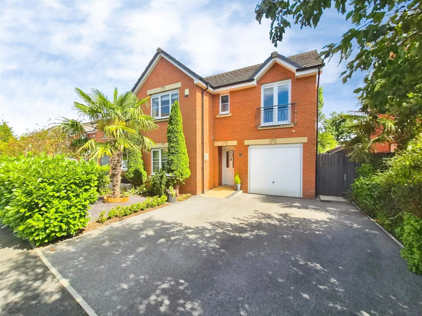 4 bedroom Property Under Offer