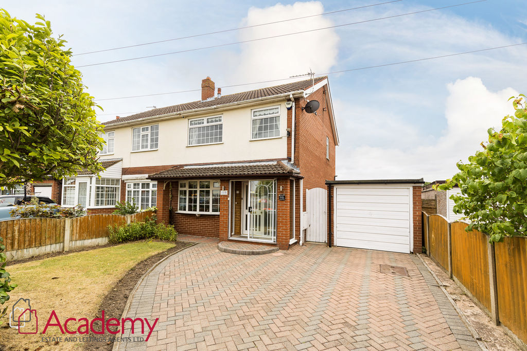 3 bedroom Semi-detached house For Sale