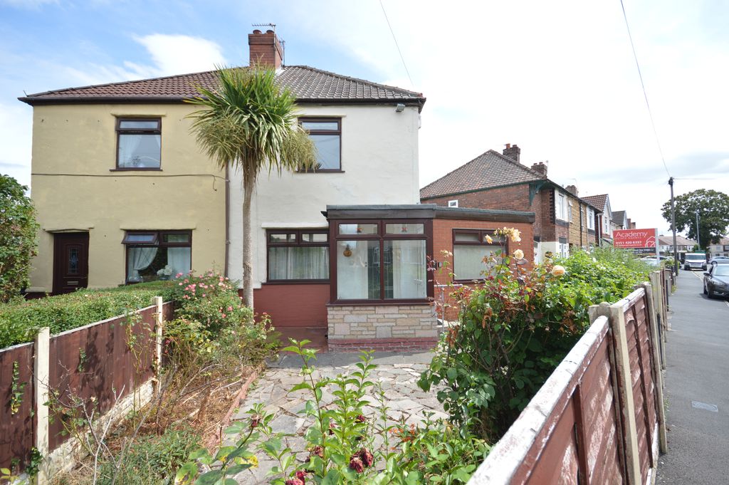 3 bedroom Semi-detached house For Sale