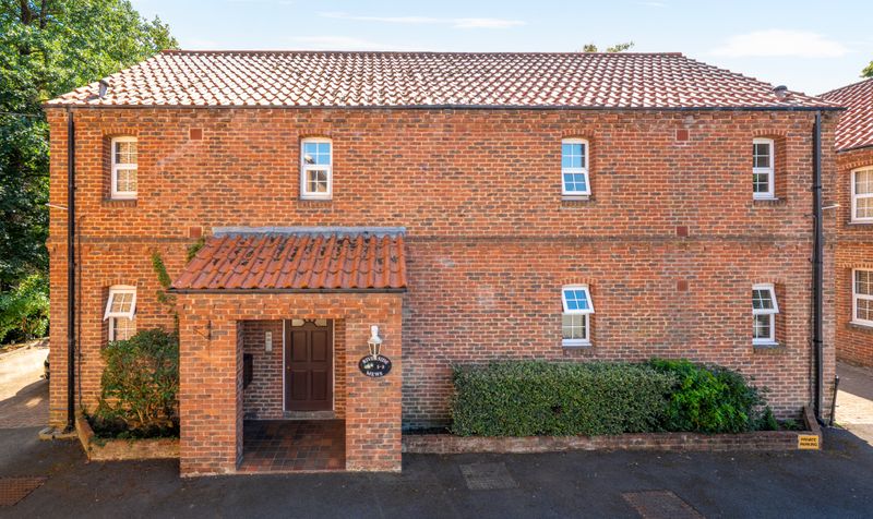 1 bedroom Apartment For Sale
