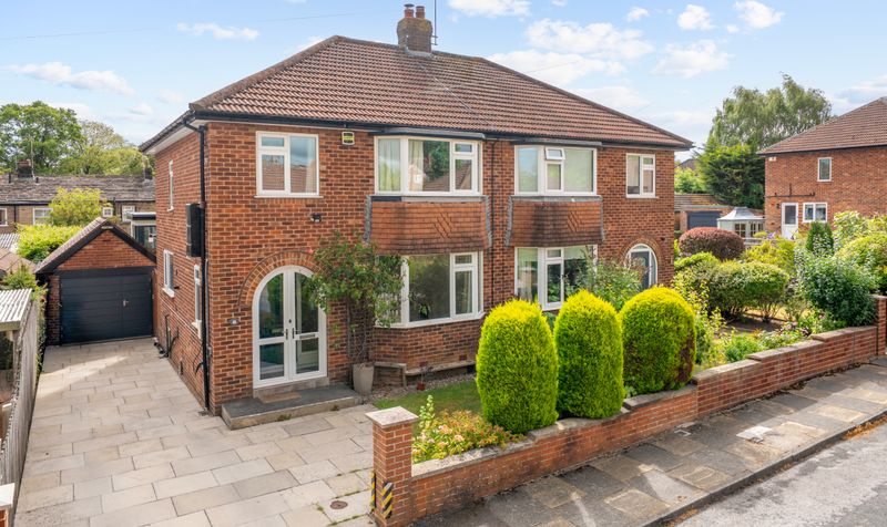 3 bedroom Semi-detached house For Sale