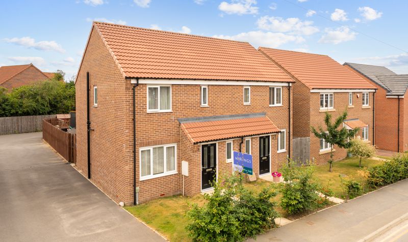 2 bedroom Semi-detached house For Sale
