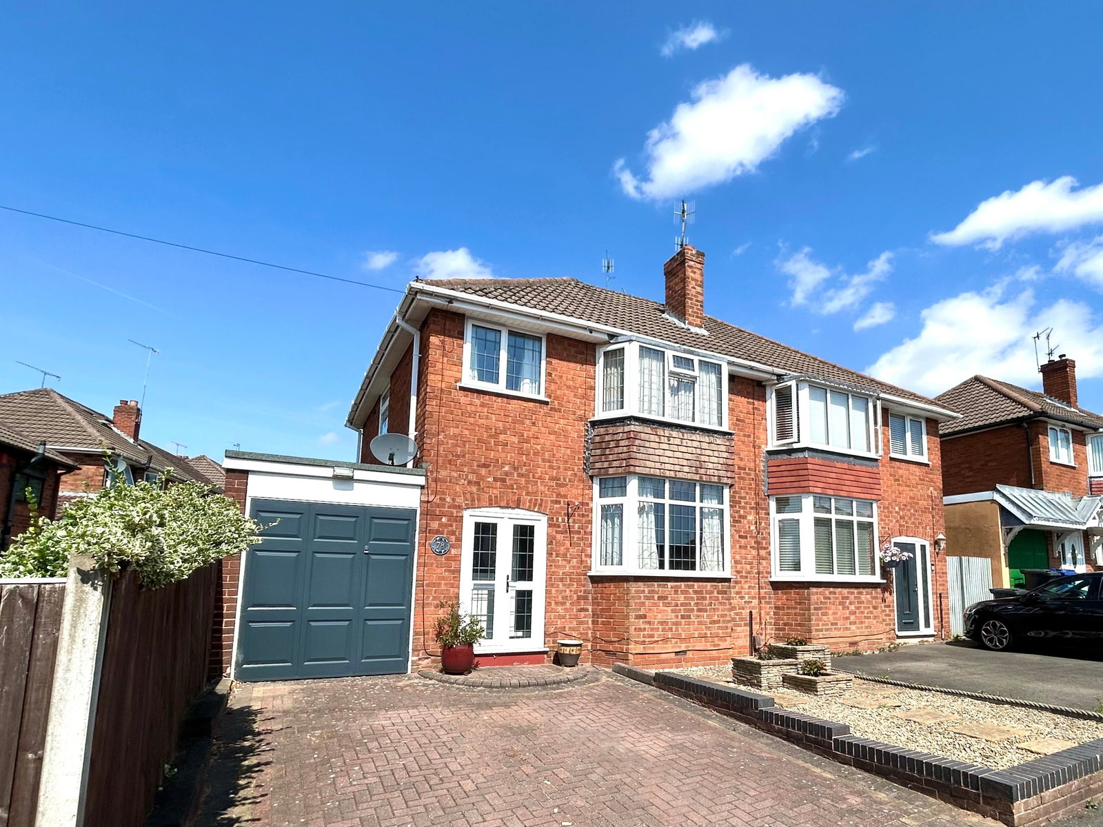3 bedroom Semi-detached house For Sale