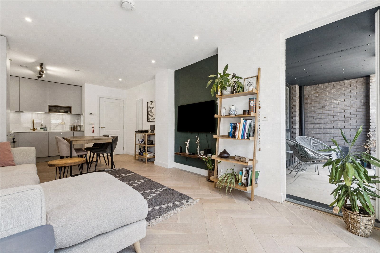1 bedroom Flat Under Offer