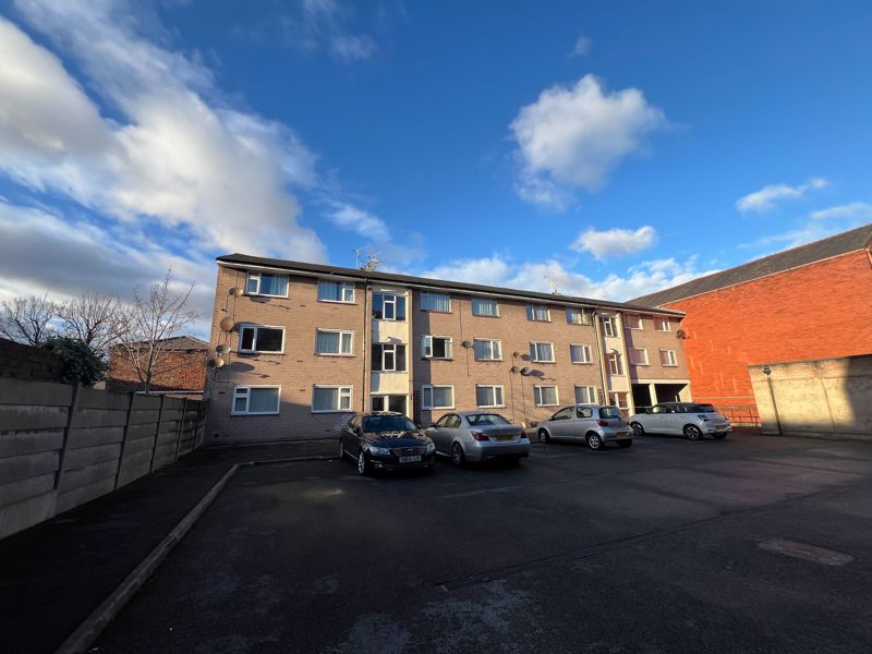 2 bedroom Apartment Under Offer