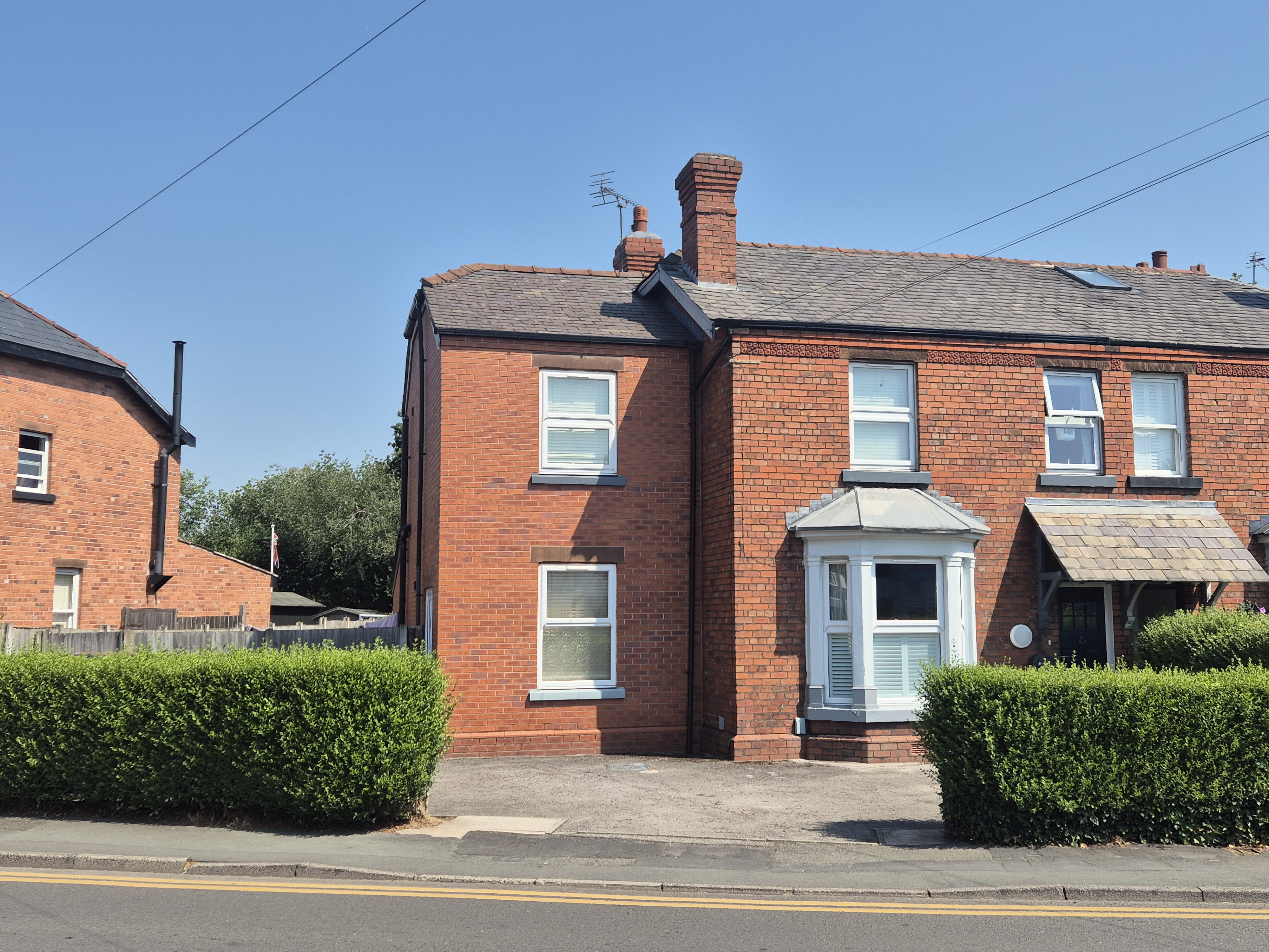  Semi-detached house For Sale