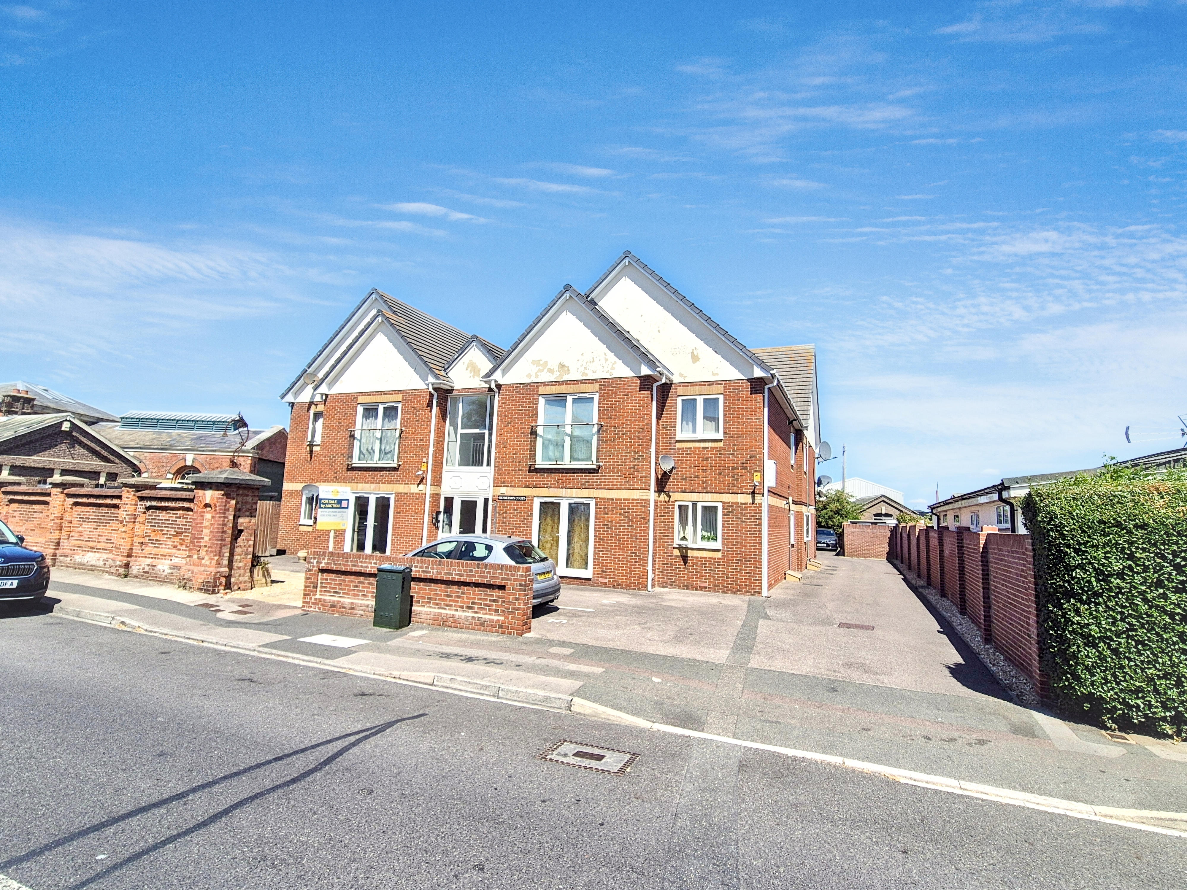 2 bedroom Apartment For Sale