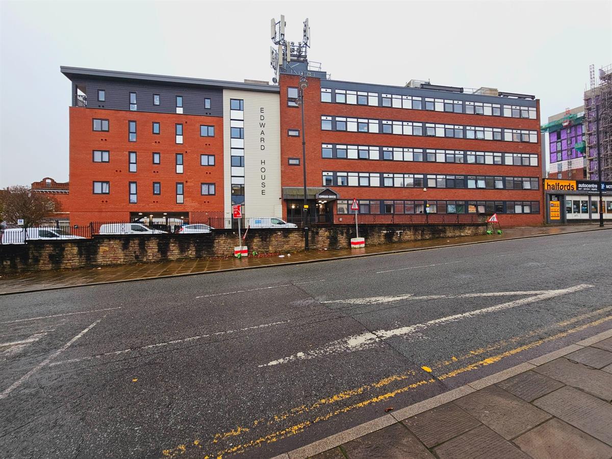 2 bedroom Flat Let