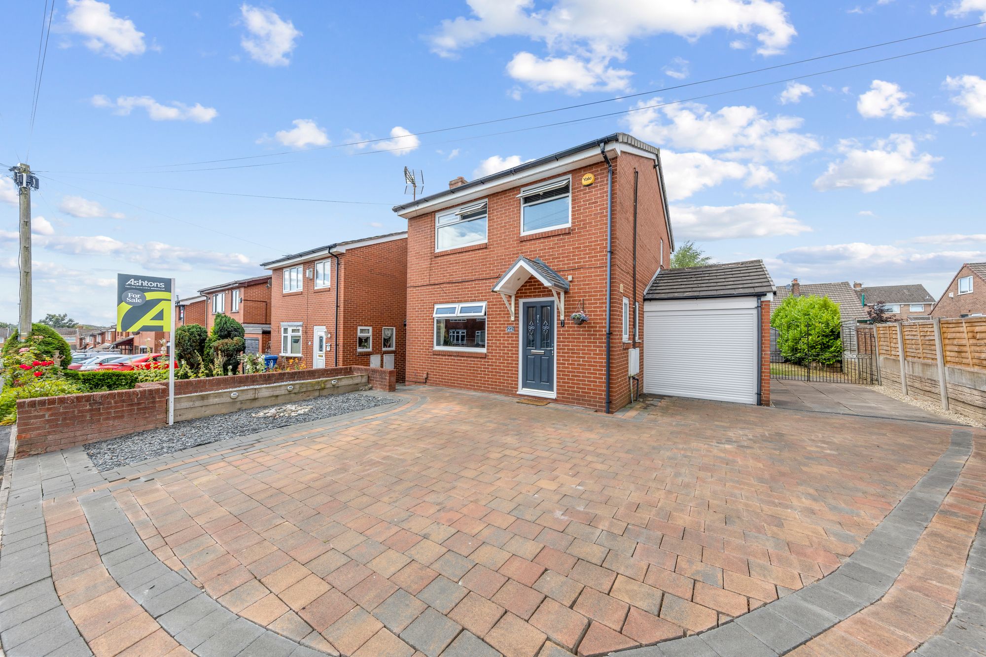 3 bedroom Detached house For Sale