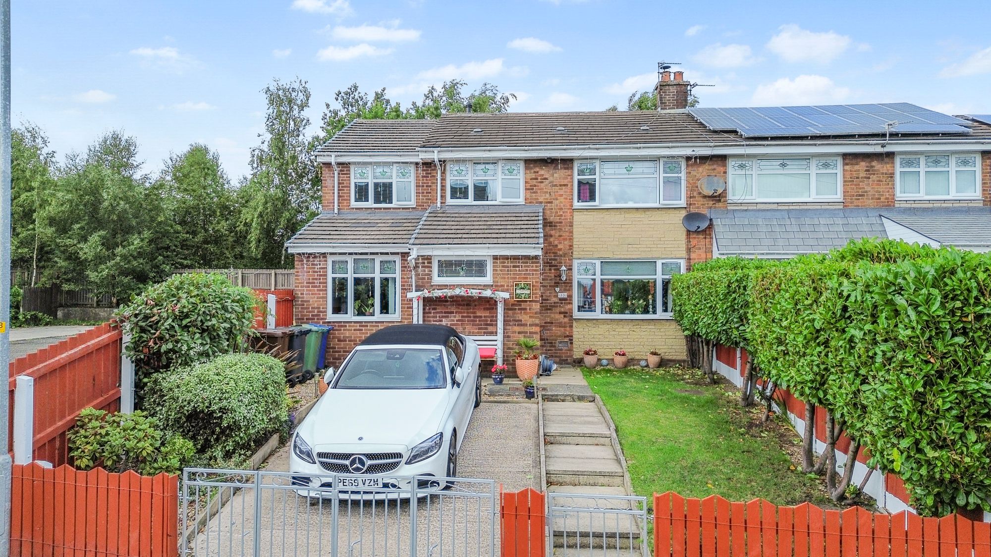 4 bedroom Semi-detached house For Sale
