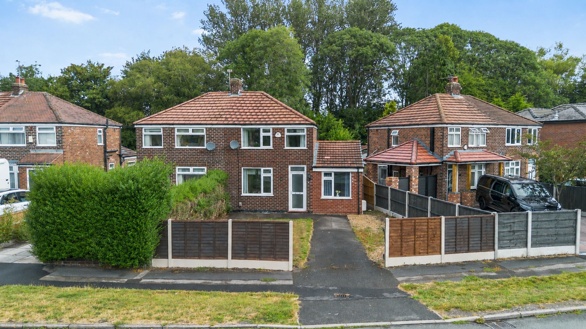 2 bedroom Semi-detached house For Sale