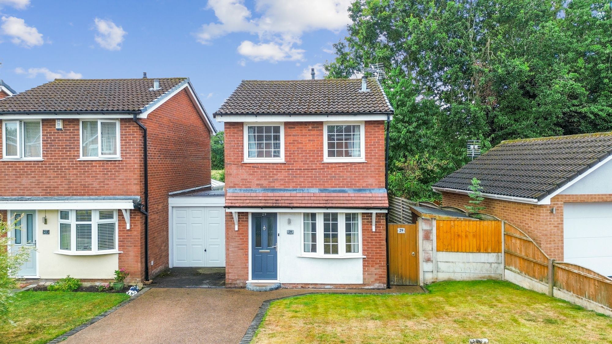 2 bedroom Link detached house Under Offer