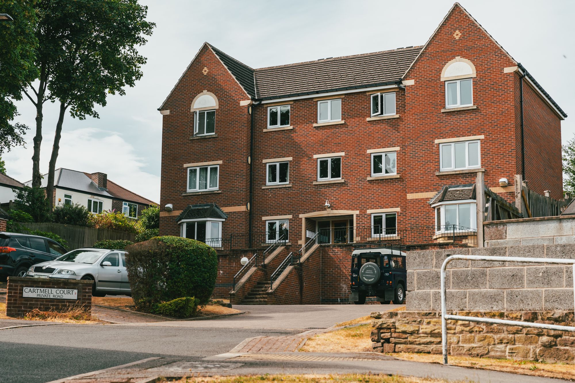 2 bedroom Apartment For Sale