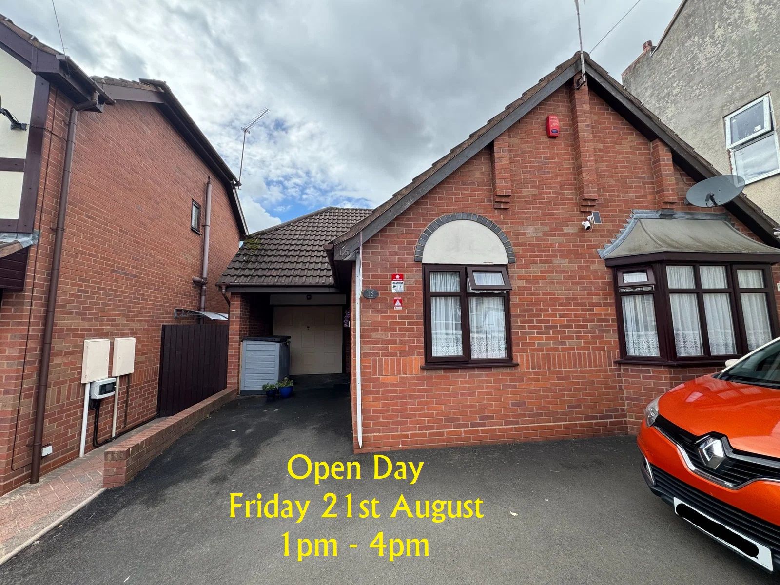 2 bedroom Detached bungalow For Sale