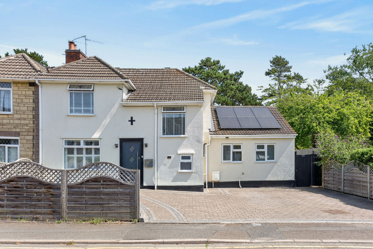 4 bedroom Semi-detached house For Sale