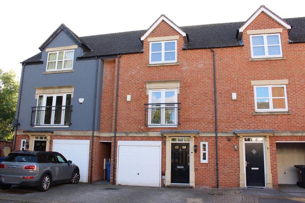4 bedroom Town house For Sale