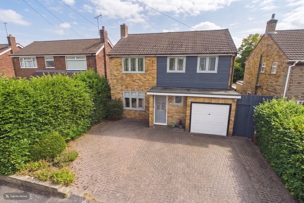 3 bedroom Detached house For Sale