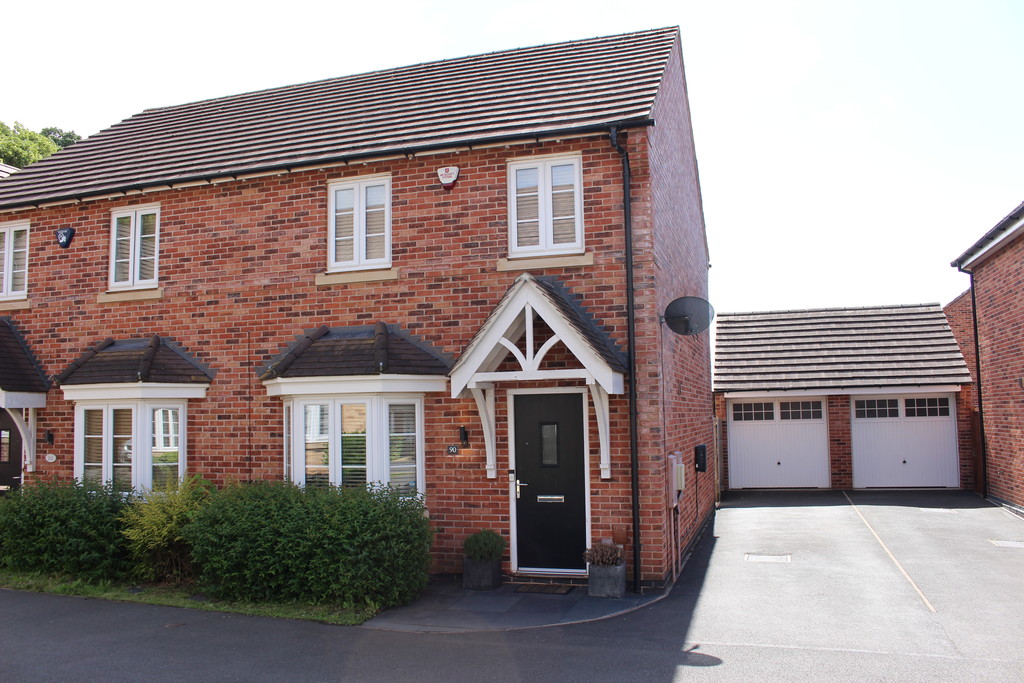 3 bedroom Semi-detached house For Sale