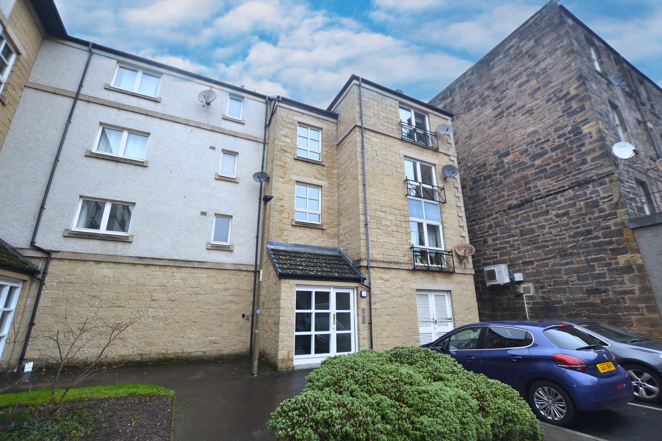 1 bedroom Flat To Let