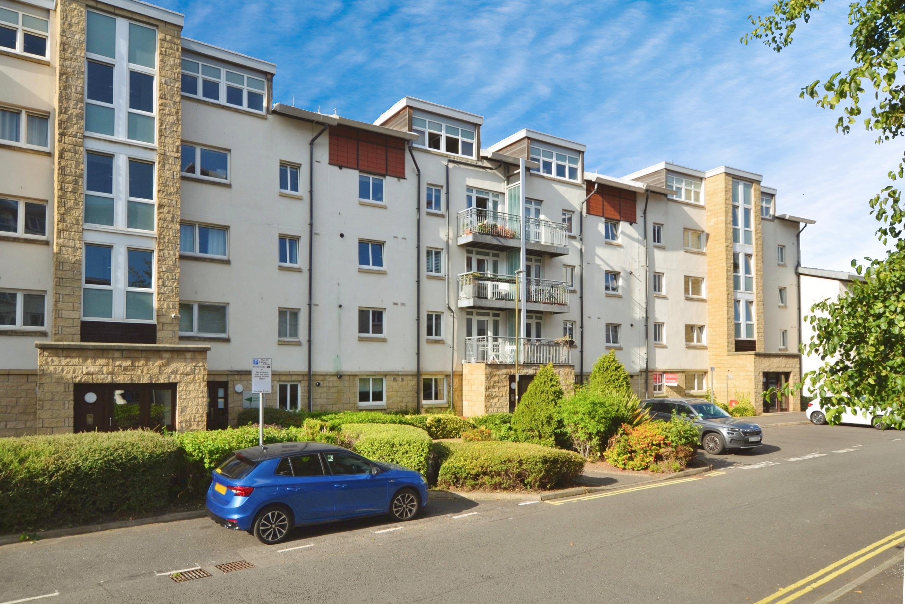 2 bedroom Flat To Let