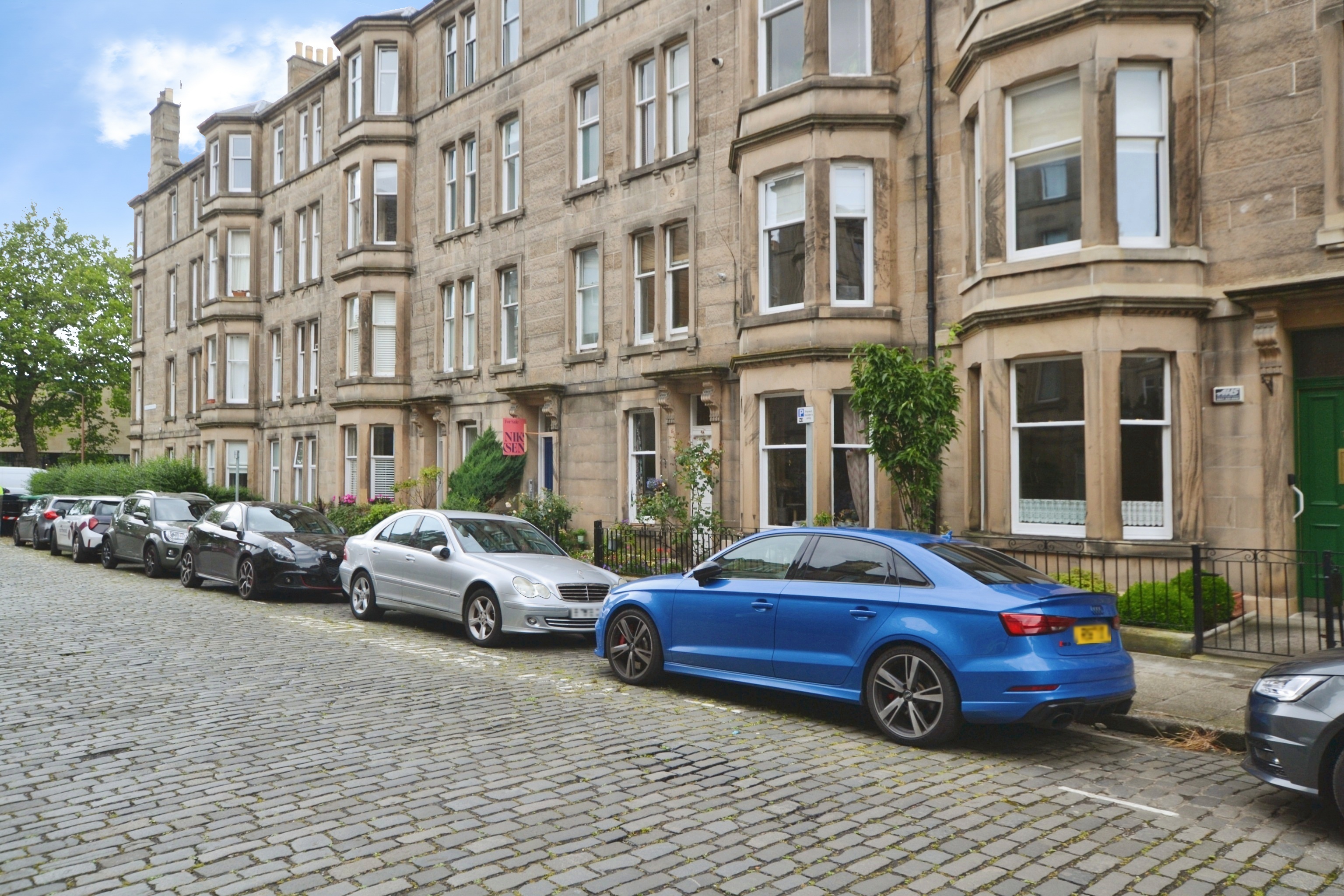 2 bedroom Flat To Let
