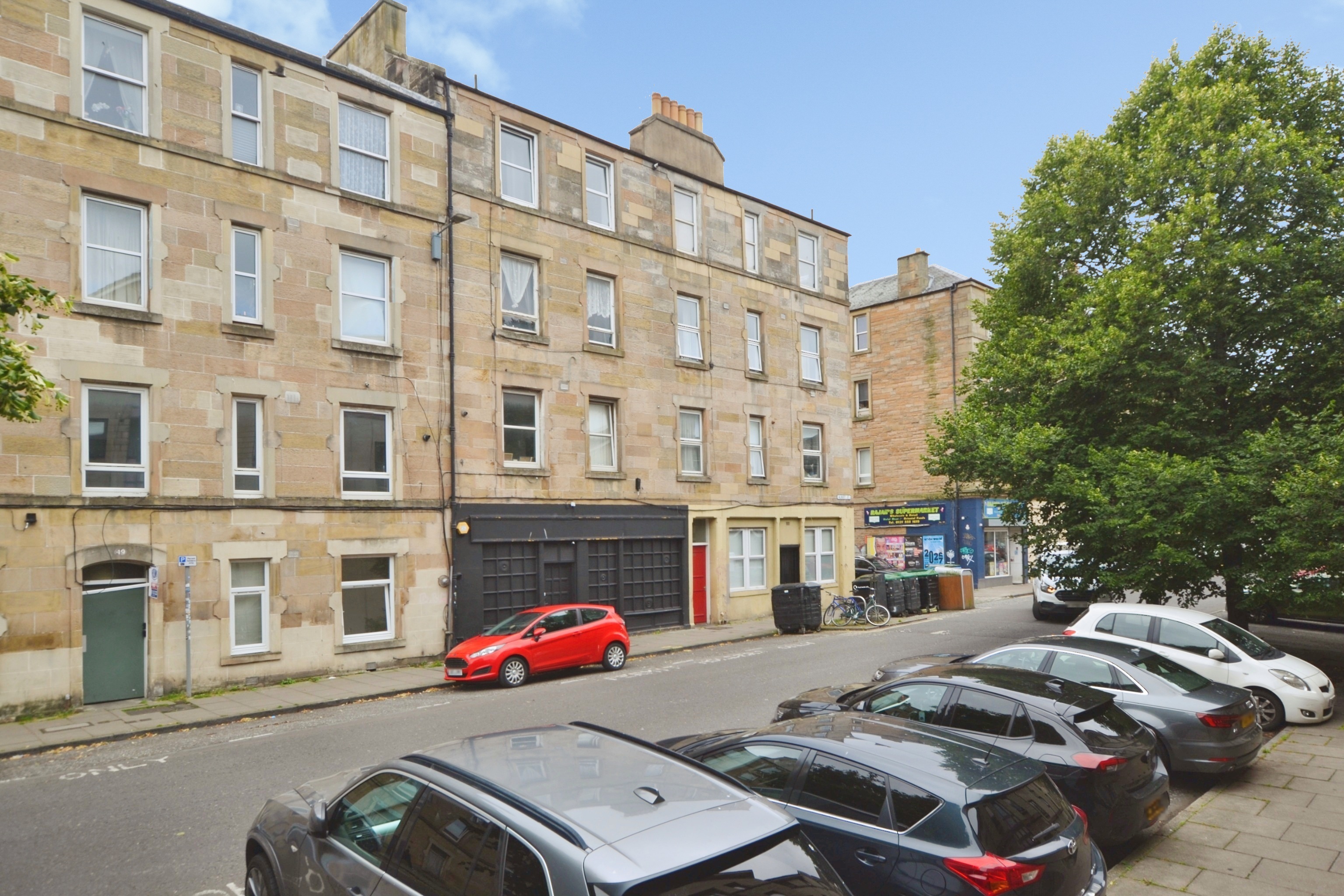 1 bedroom Flat To Let