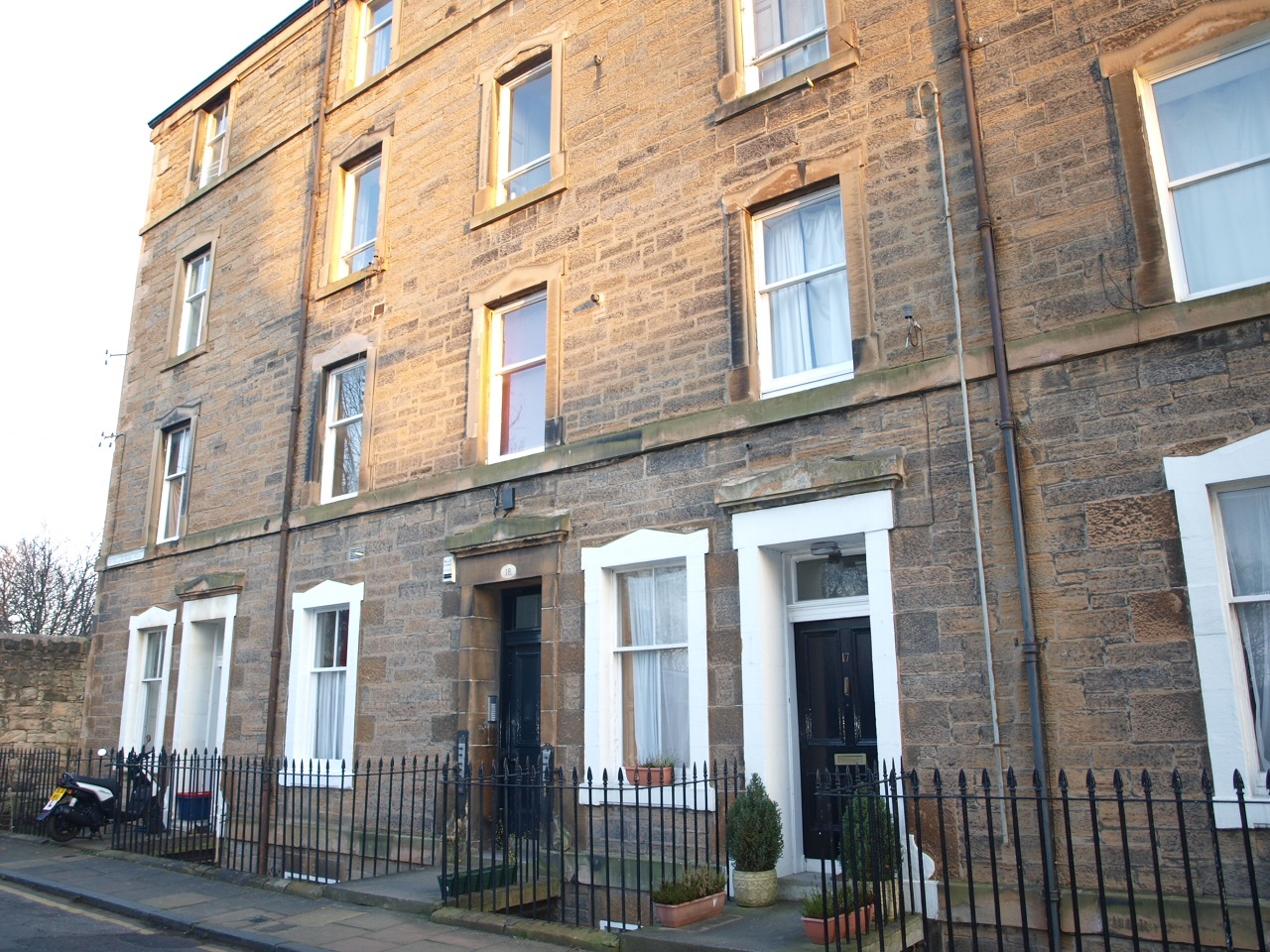 2 bedroom Flat To Let