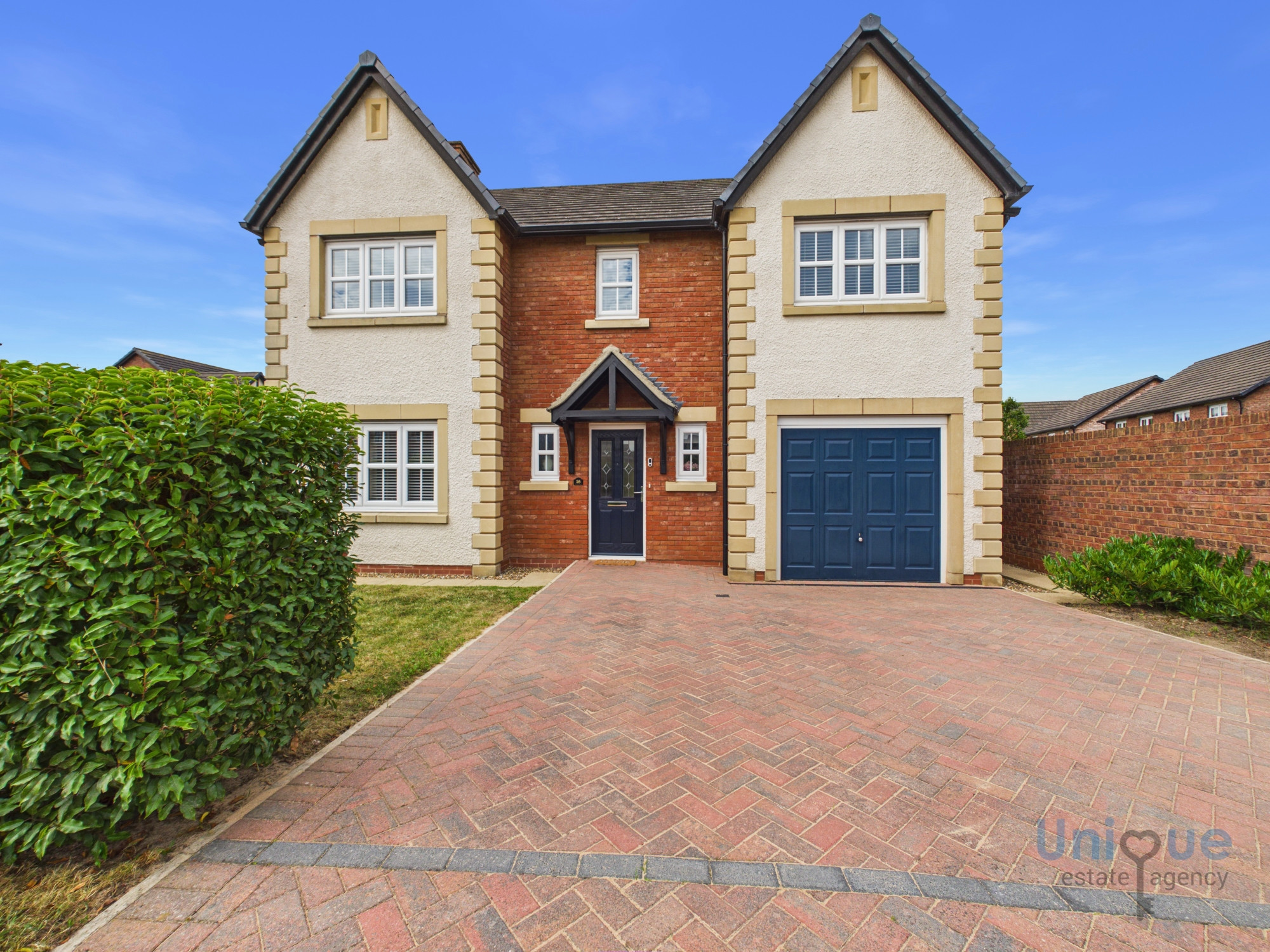 4 bedroom Detached house Under Offer