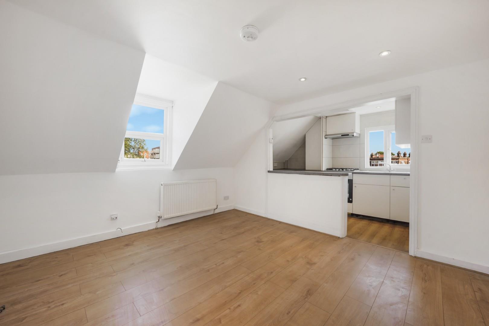 2 bedroom Flat To Let