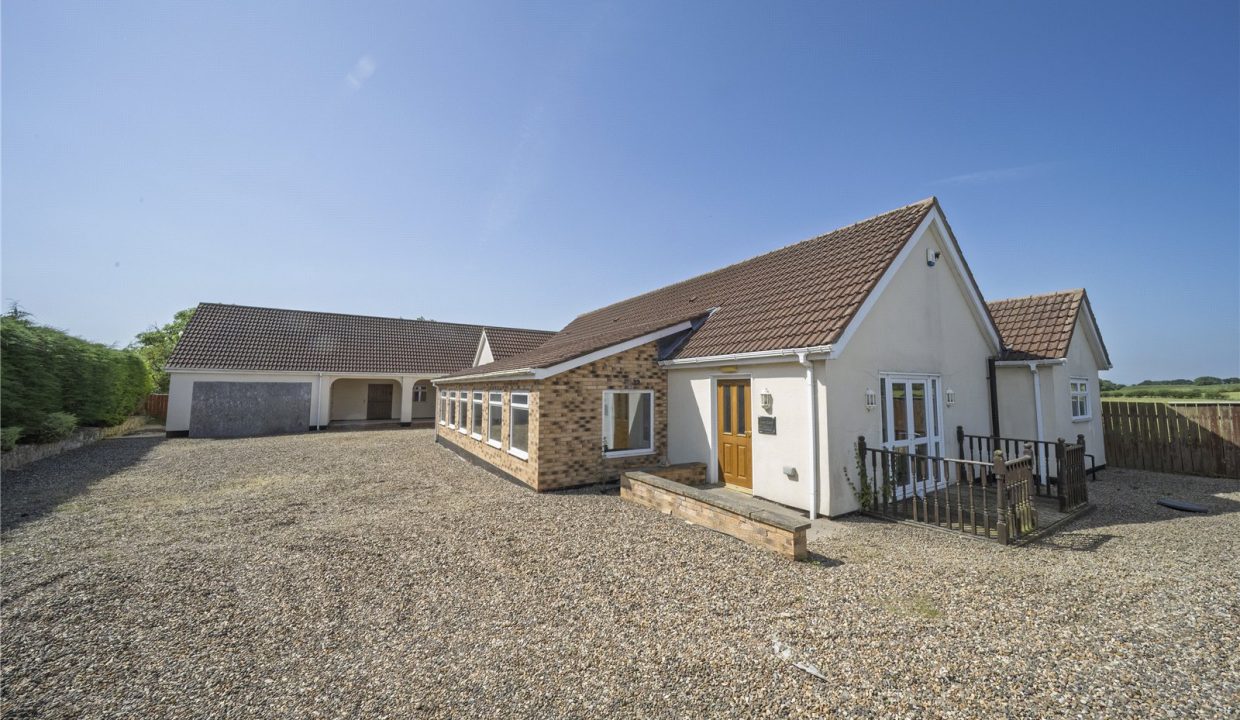  Semi-detached house For Sale