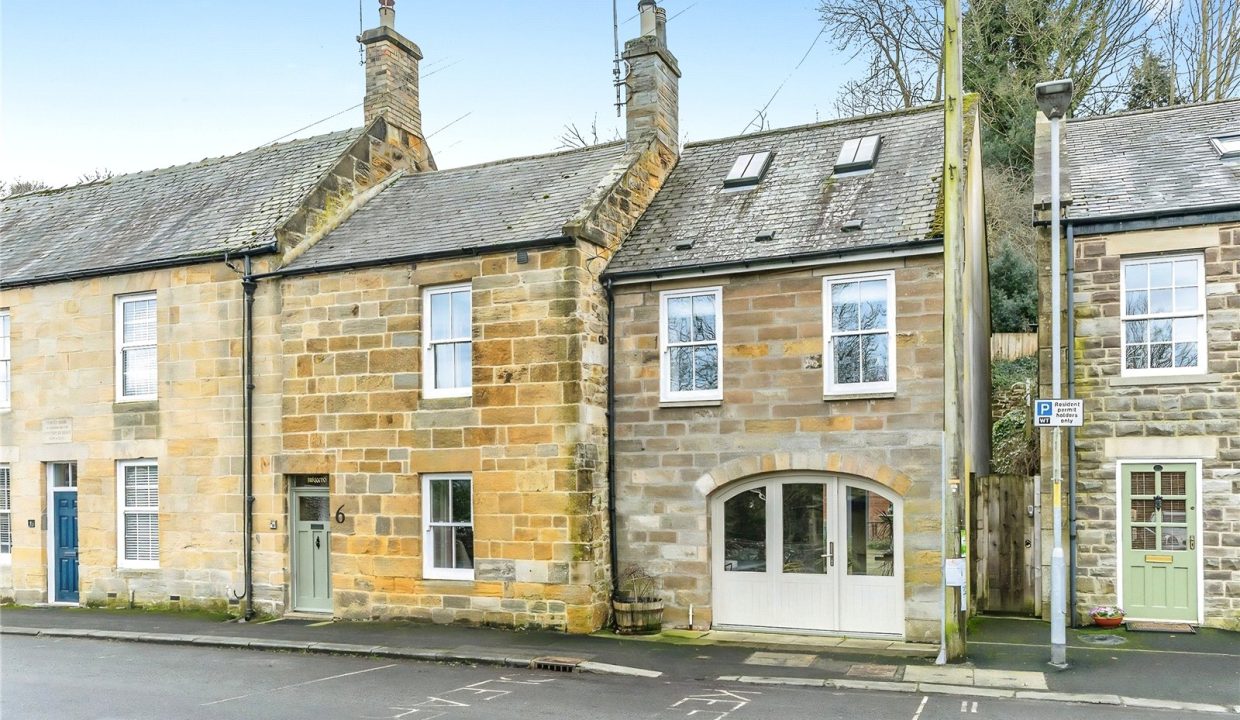 4 bedroom House (unspecified) For Sale