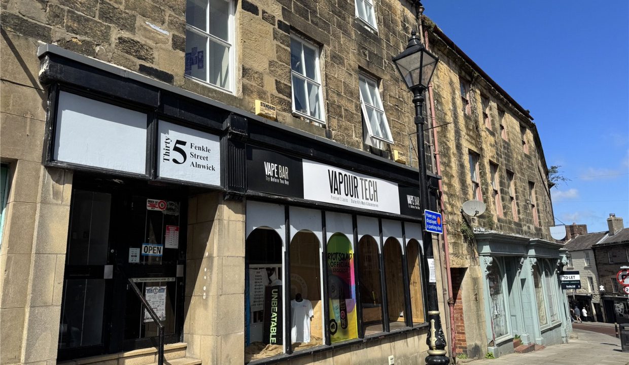 Flat To Let