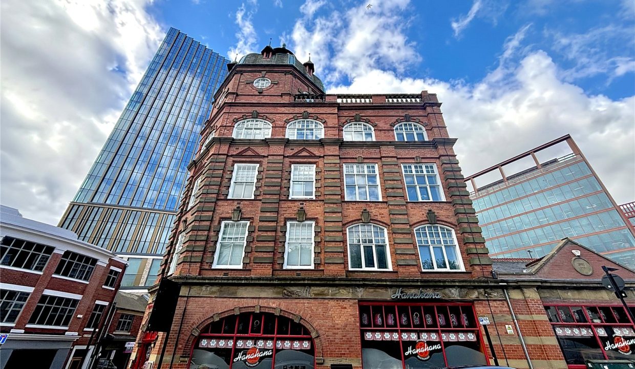  Apartment To Let