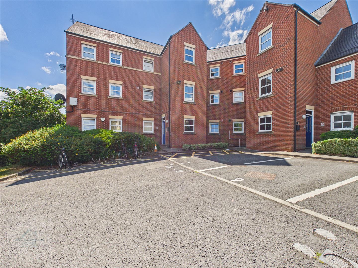 2 bedroom Apartment For Sale