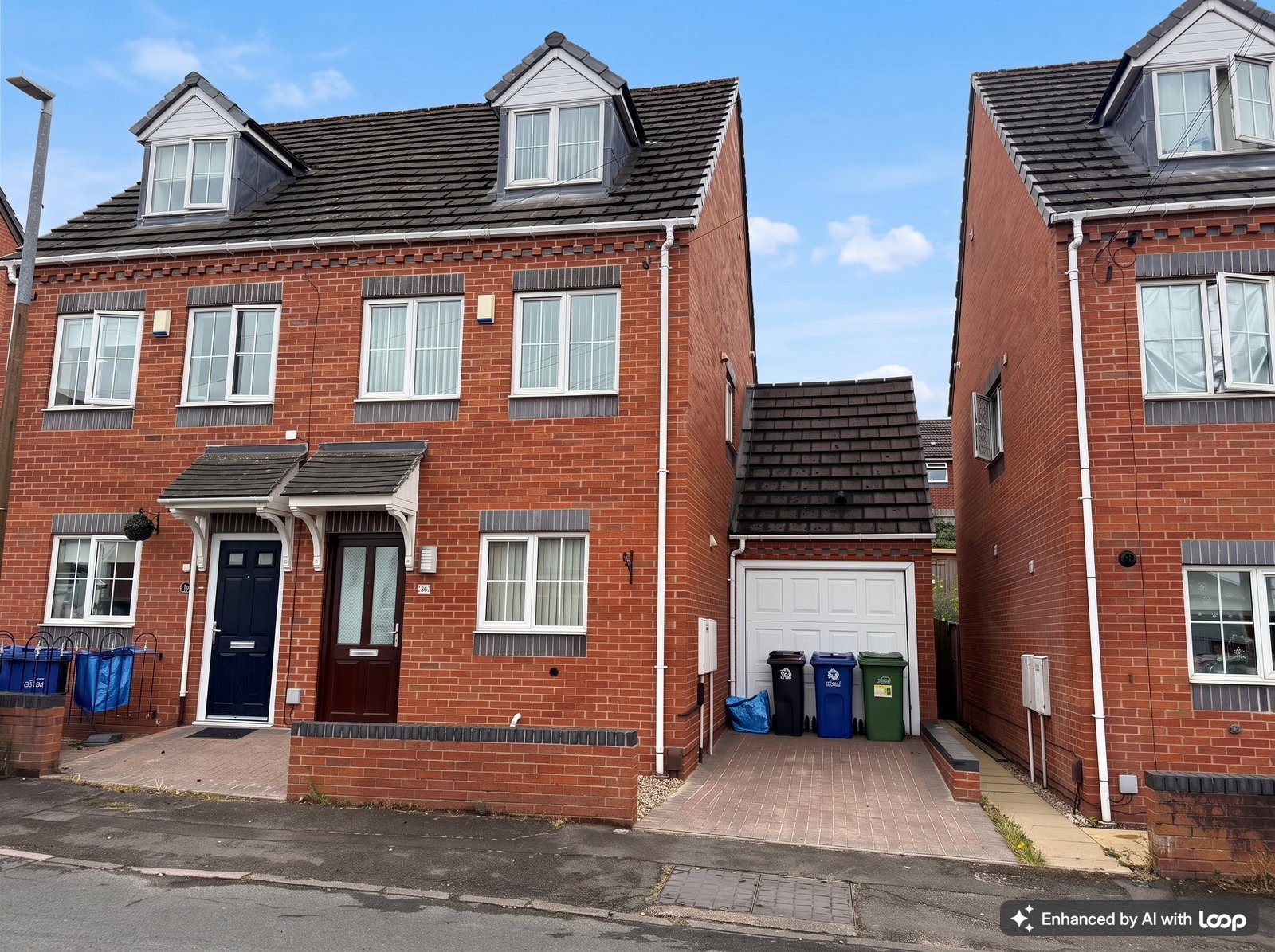 3 bedroom Semi-detached house For Sale