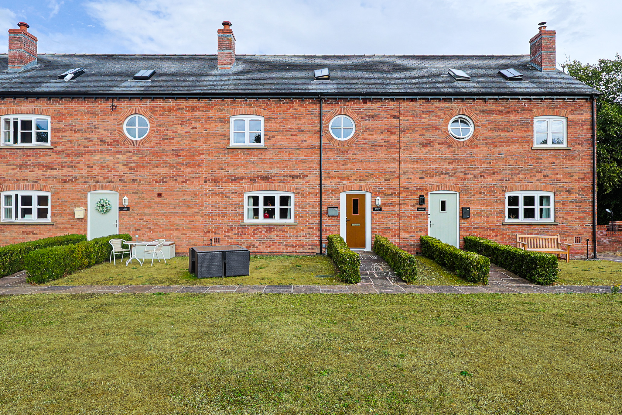 4 bedroom Barn Conversion To Let