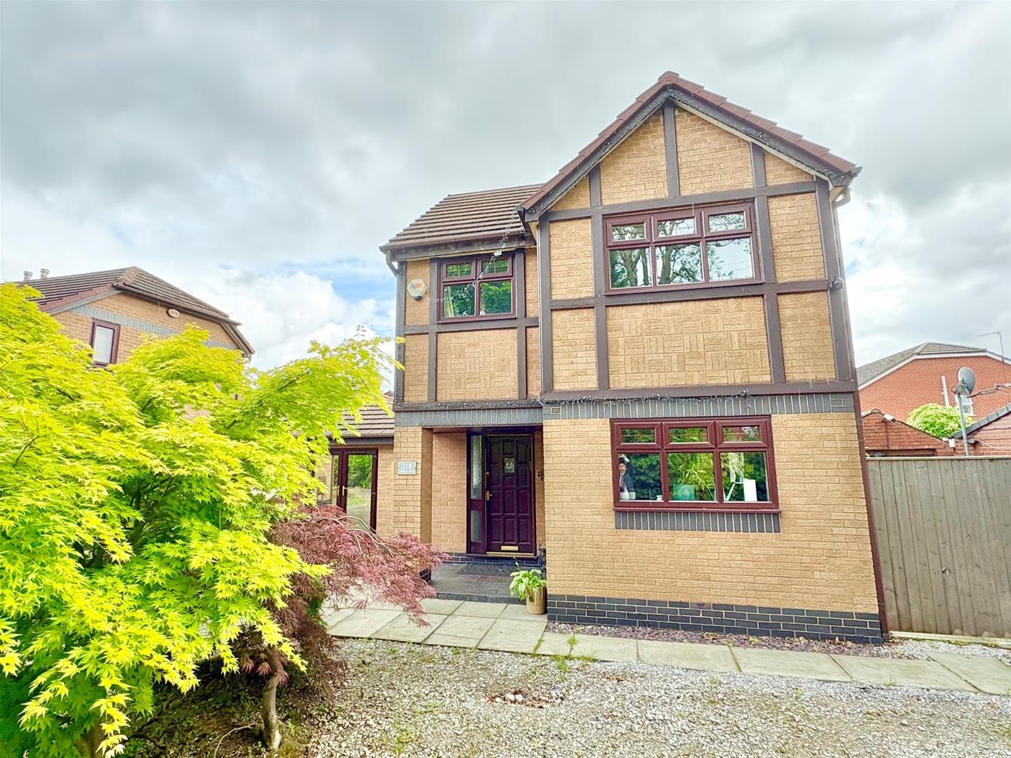 3 bedroom Detached house For Sale