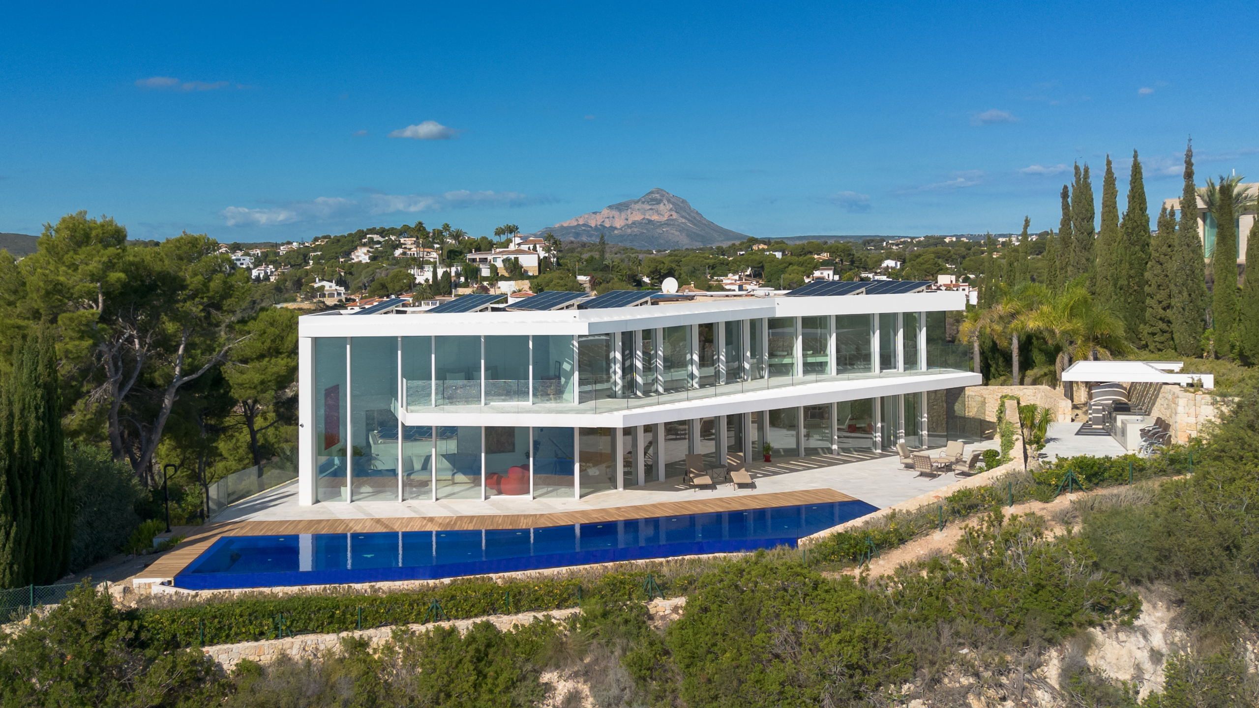 6 bedroom Villa For Sale