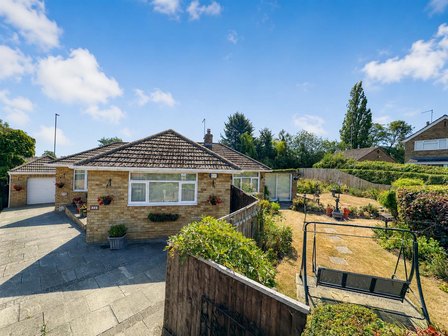 2 bedroom Detached bungalow Under Offer