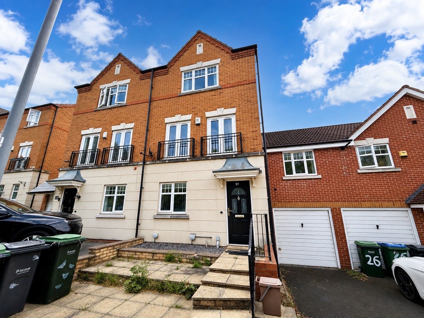 3 bedroom Town house For Sale