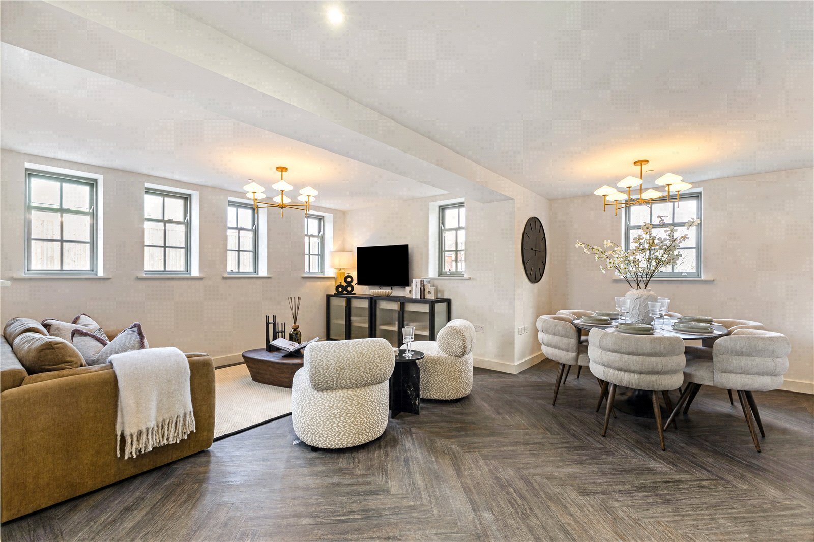 2 bedroom Flat For Sale
