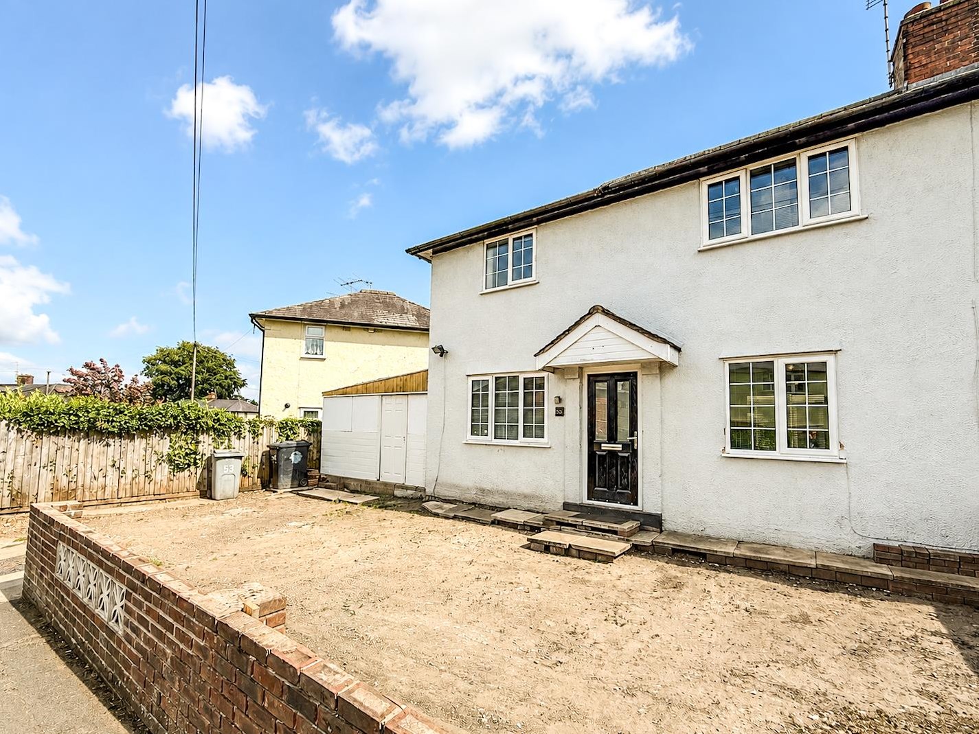 3 bedroom Semi-detached house For Sale