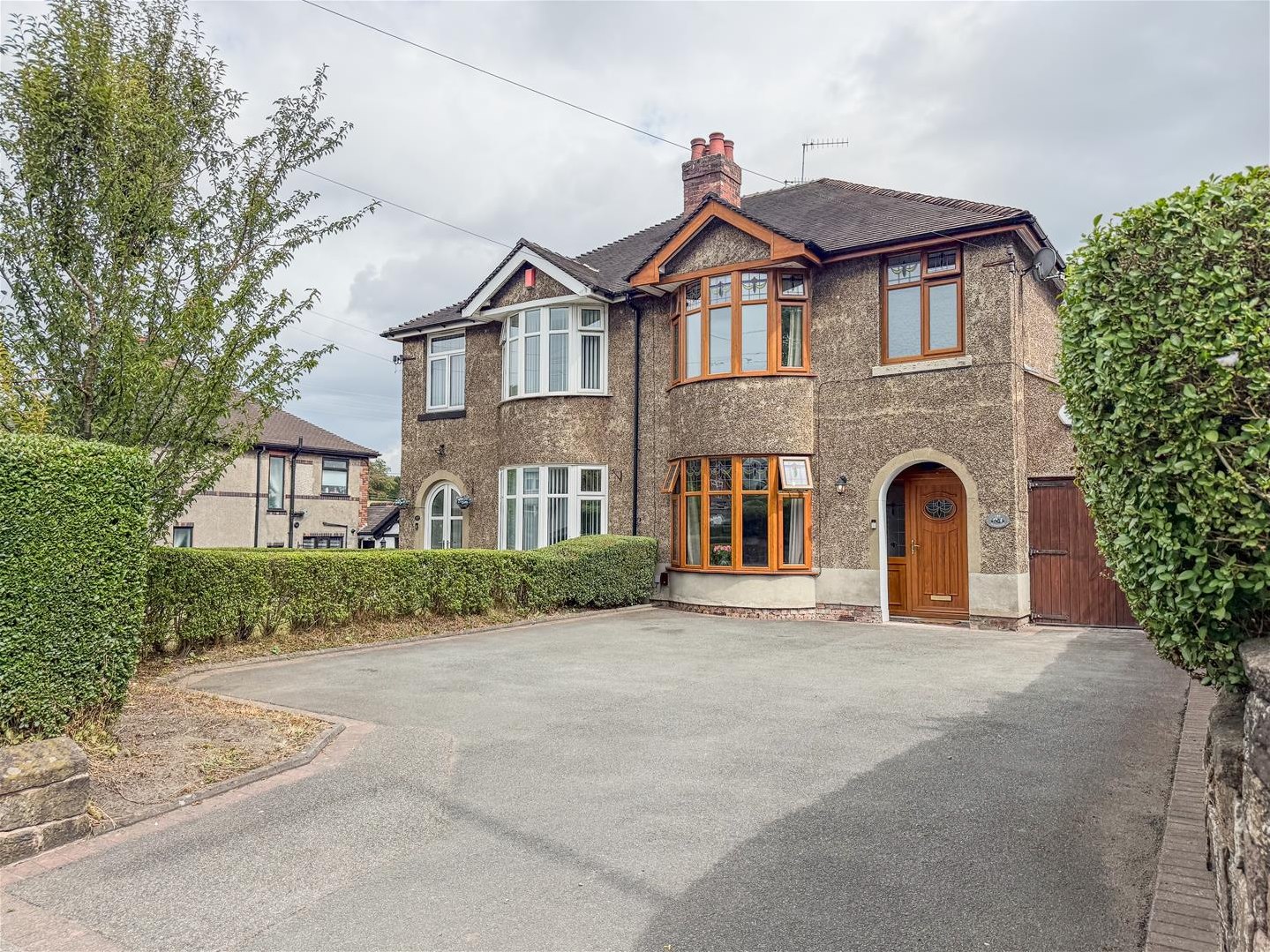 3 bedroom Link detached house For Sale