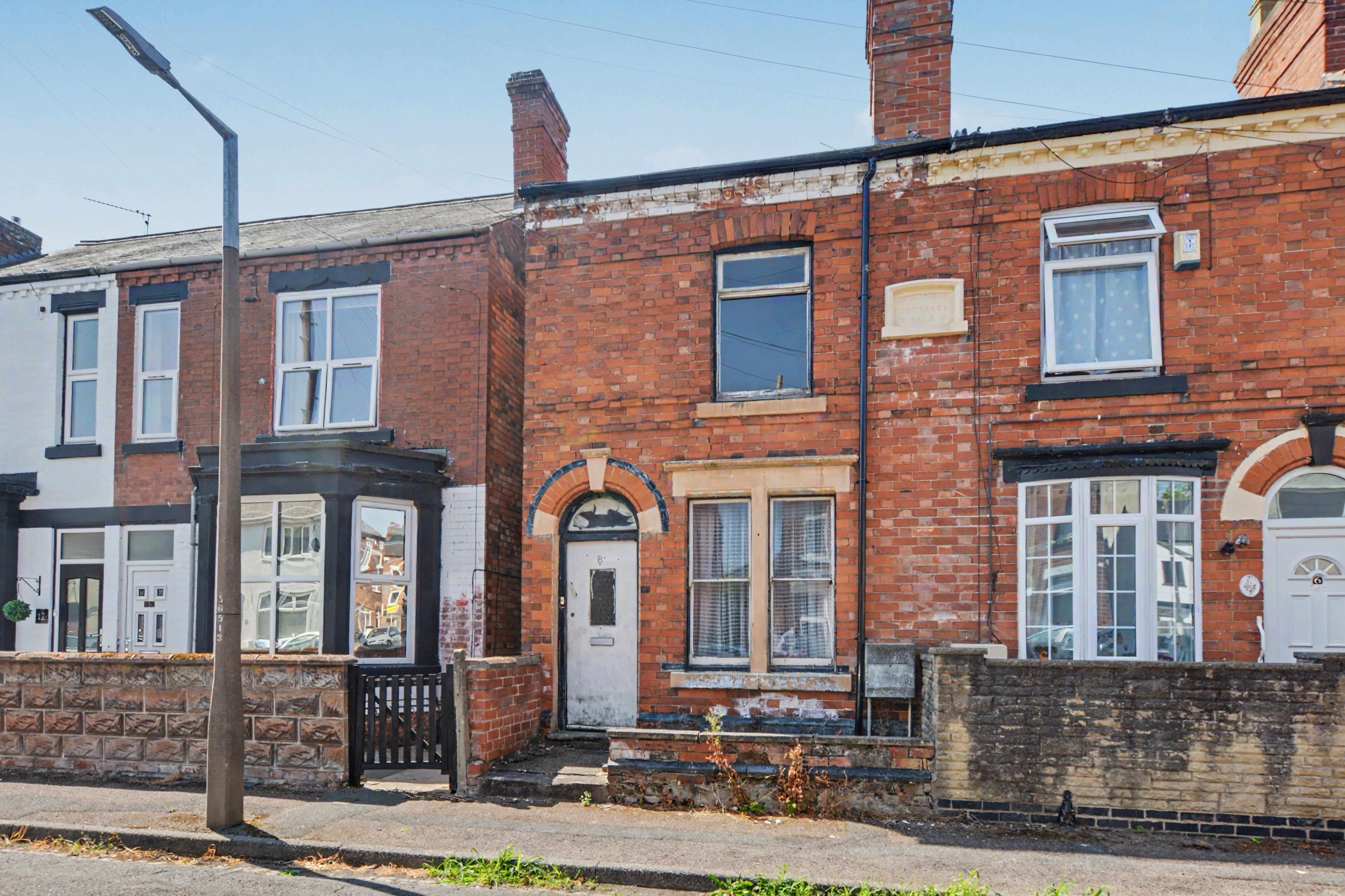 2 bedroom Semi-detached house For Sale