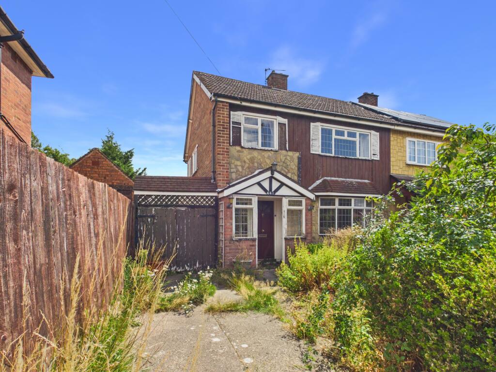 3 bedroom Semi-detached house For Sale