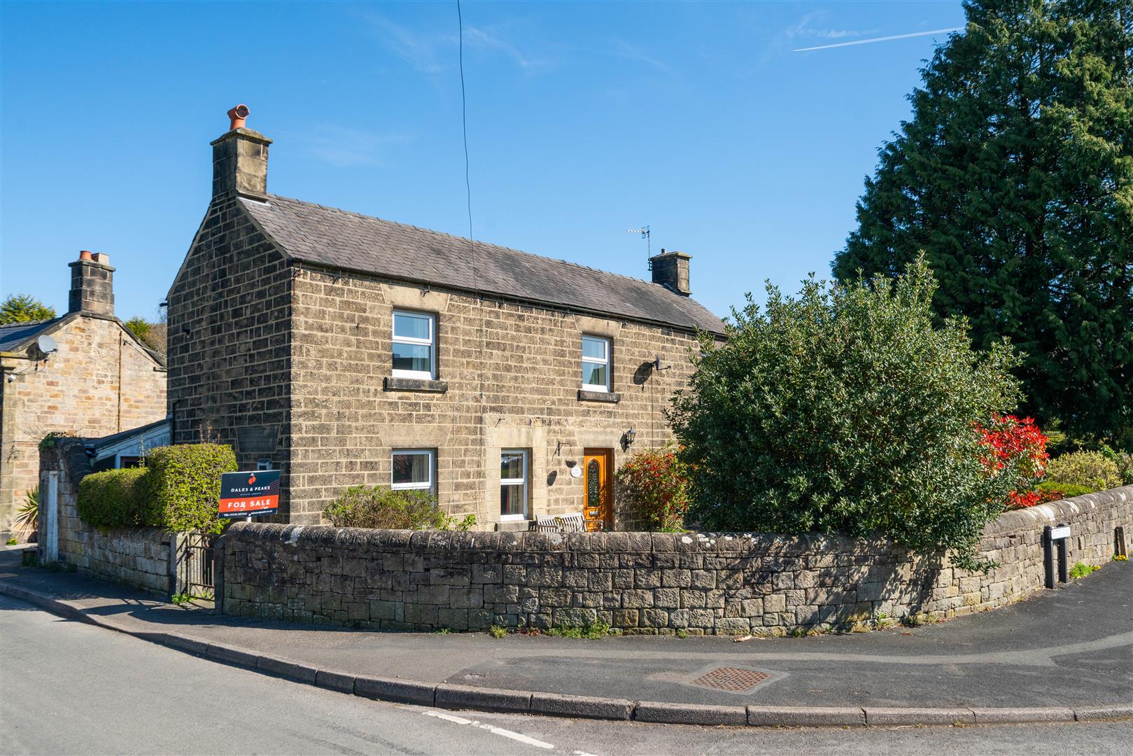 4 bedroom Cottage For Sale