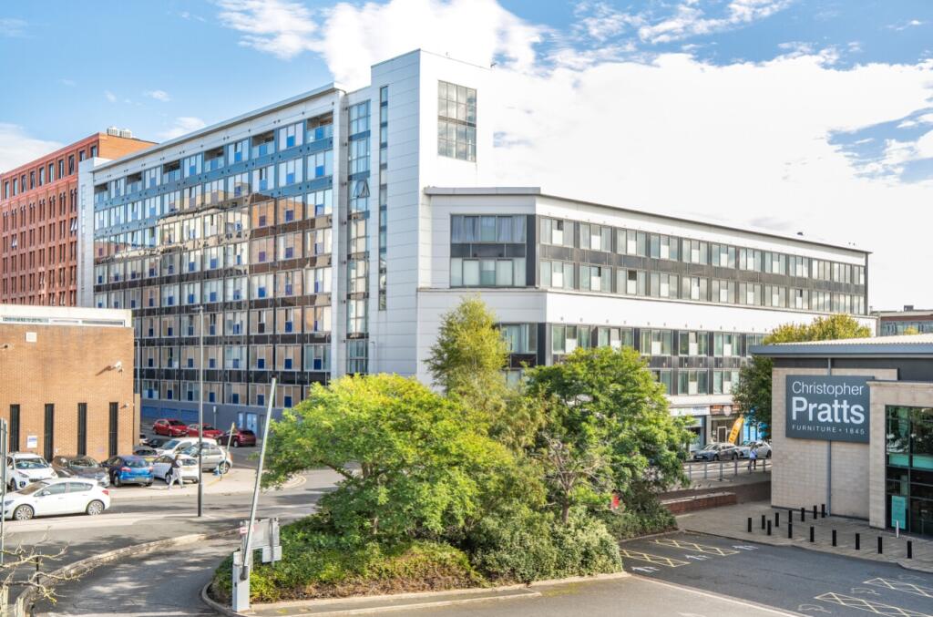 1 bedroom Apartment For Sale