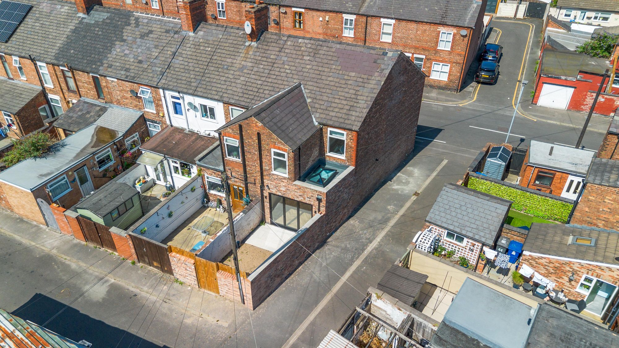 2 bedroom End of terrace house For Sale
