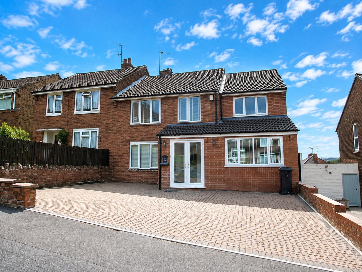 4 bedroom Semi-detached house For Sale